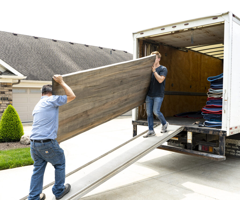 White-glove furniture delivery for orders from the best Amish furniture websites.